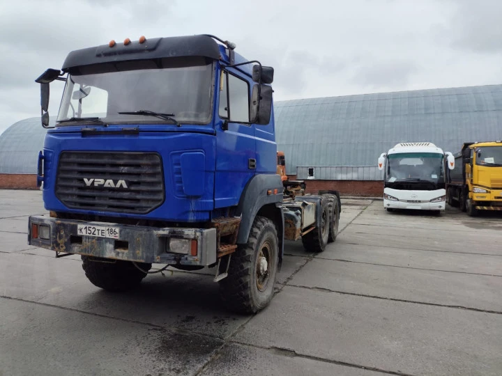 Седельный тягач Урал 44202-3511-82 (6х6).Сургут.